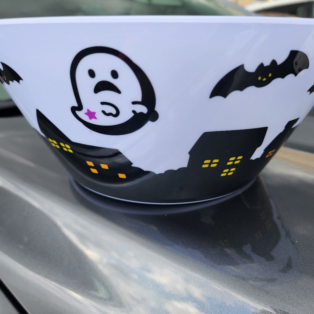 Hello Kitty Halloween - Picture 2 of 3